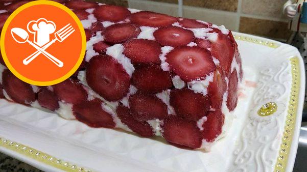 Strawberry Baton Cake-9249918-080500