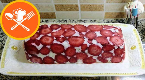 Strawberry Baton Cake-9249918-080501